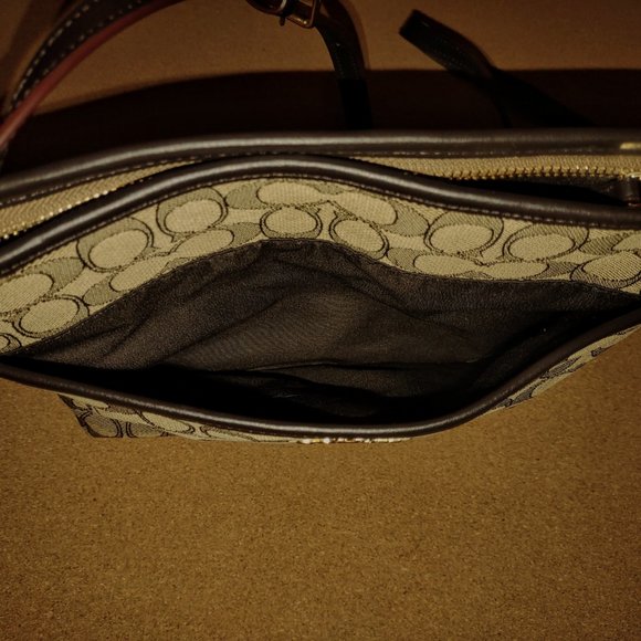 Coach Cross Body File Bag - Picture 4 of 8